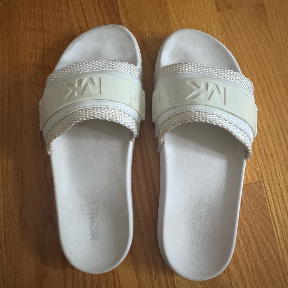 MICHEAL KORS SLIDES